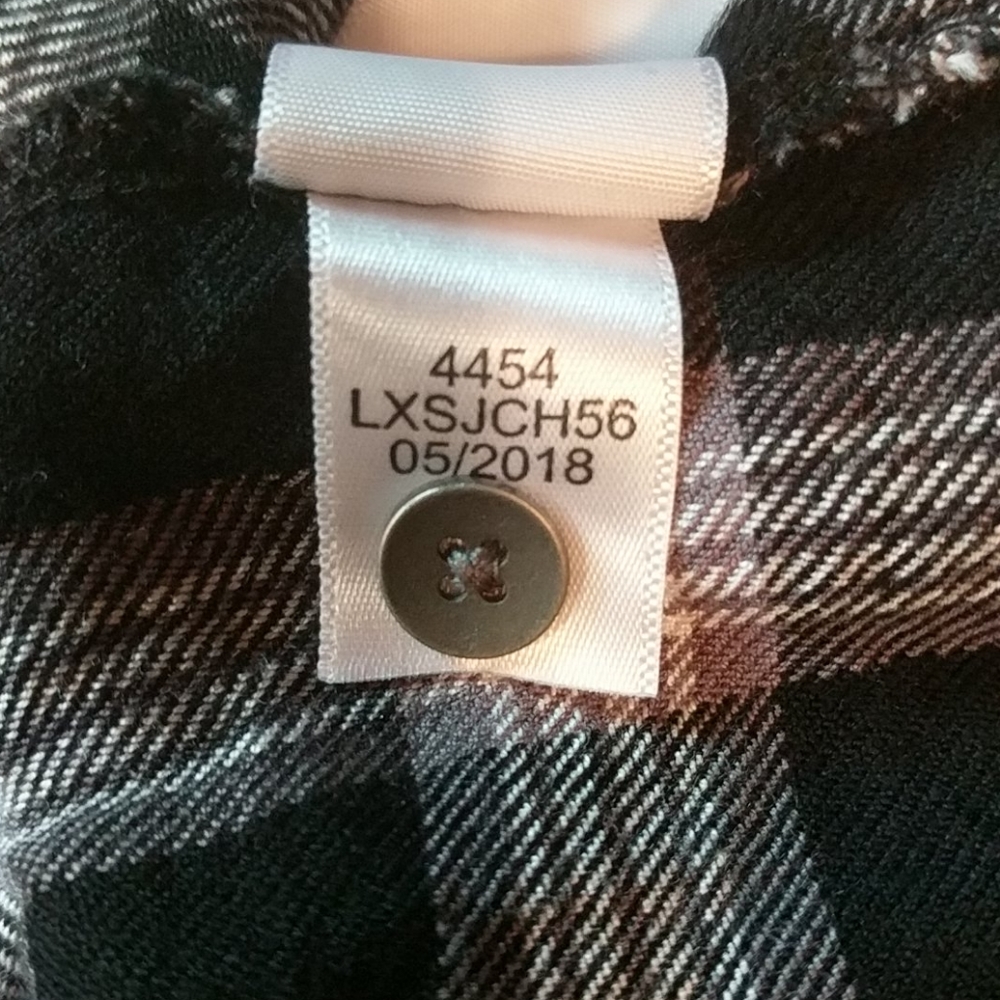 Aeropostale Black, White & Gray Plaid Shirt - Picture 5 of 5
